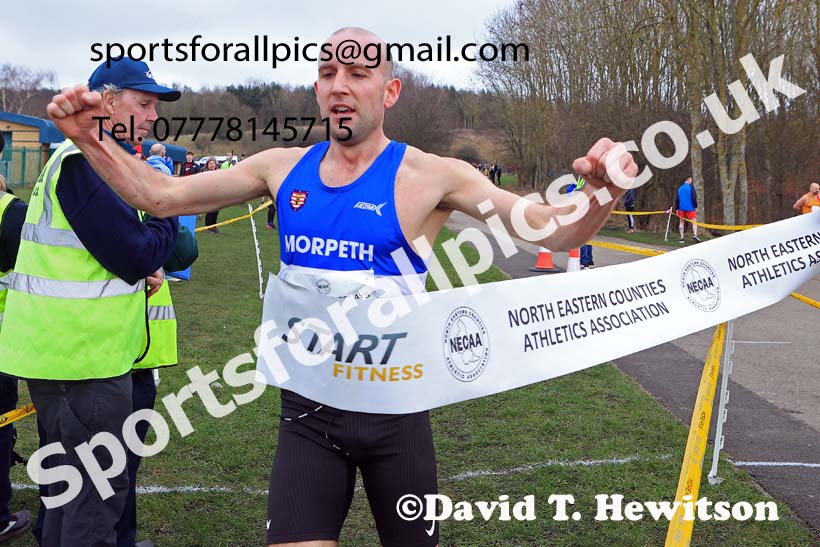 Senior and Veteran Men in the 2024 NECAA Road Relays Champs., Hetton Lyons Country Park, Hetton le Hole, County Durham. Photo: David T. Hewitson/Sports for All Pics